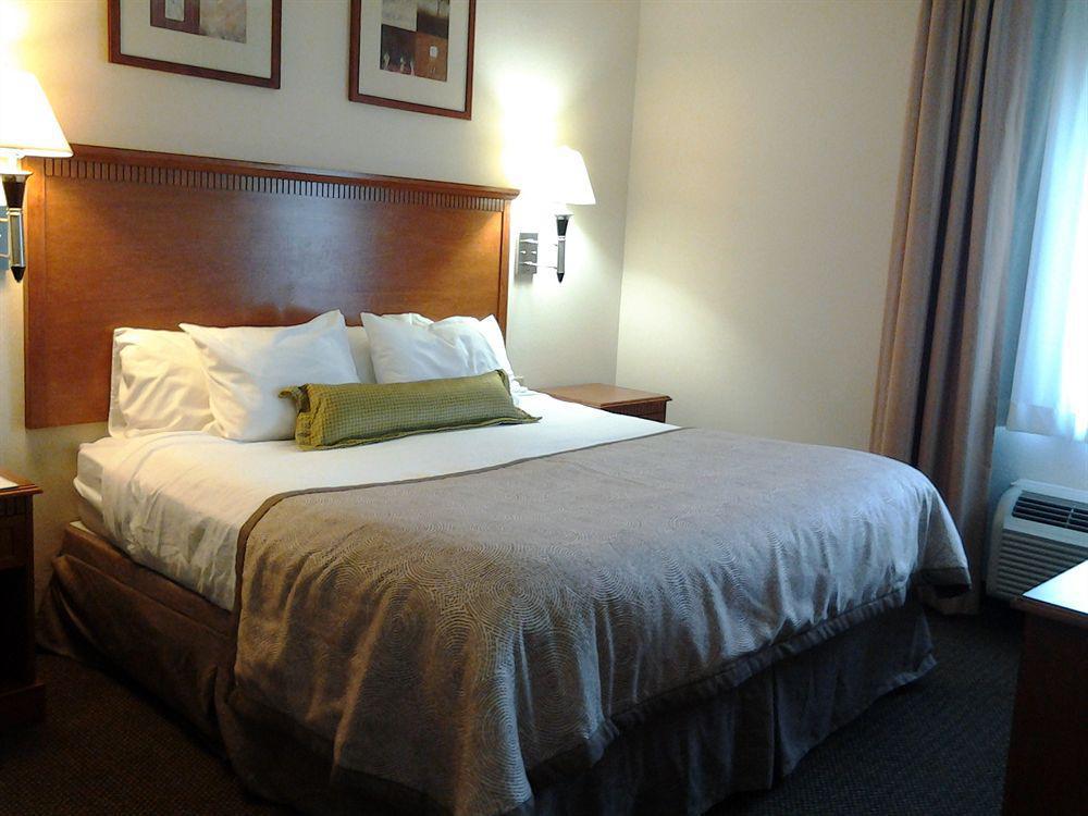 Candlewood By Ihg 2*